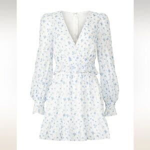 NWT Revolve x  One33 Social White Long sleeve Floral Dress Size : 8